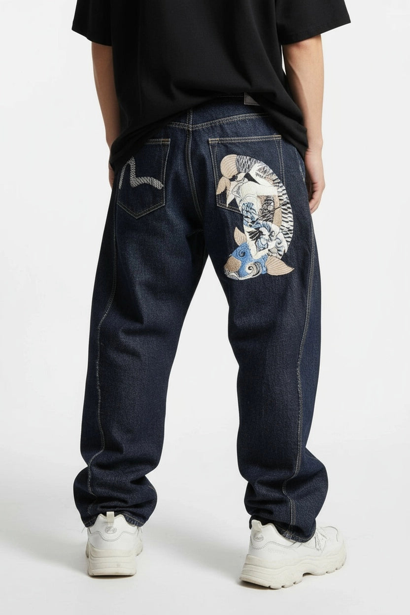 DISTRESSED FISH EMBROIDERY JEANS®