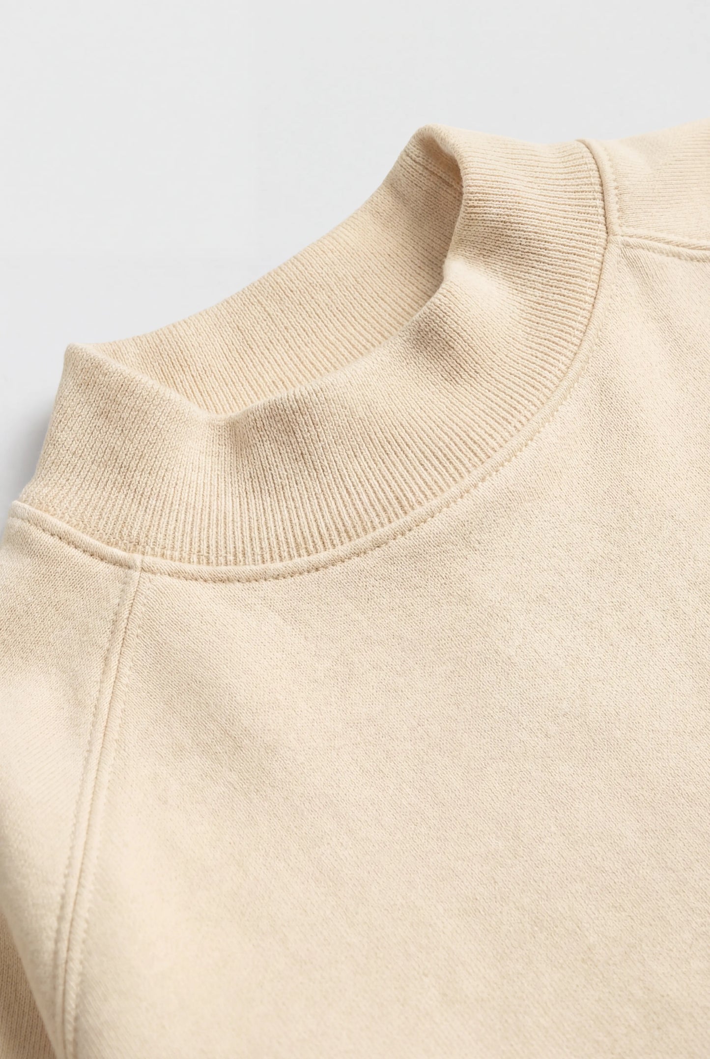FLEECE MOCK-NECK SWEATSHIRT®