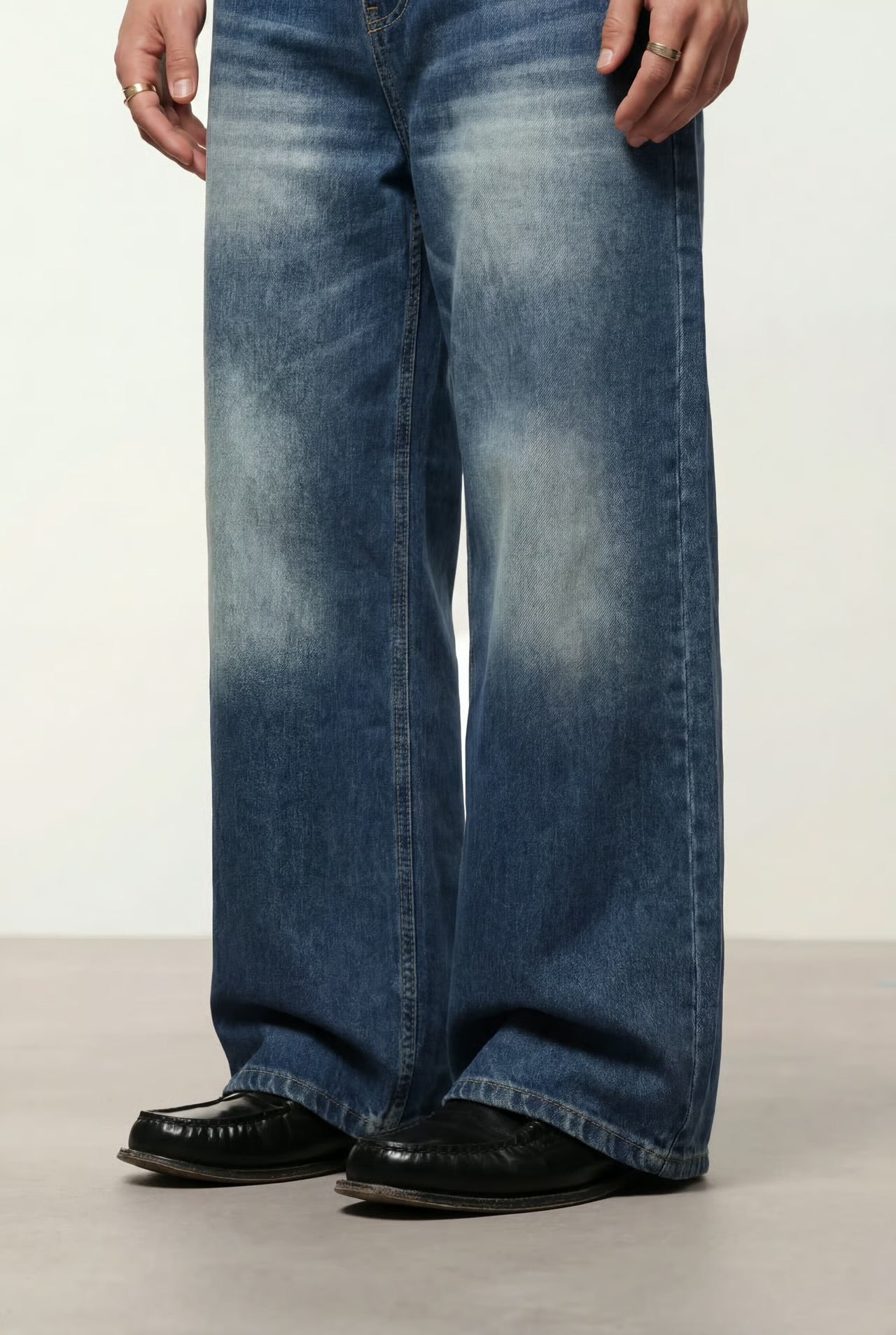 VINTAGE WASHED DENIM®