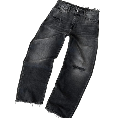 DISTRESSED JEANS®