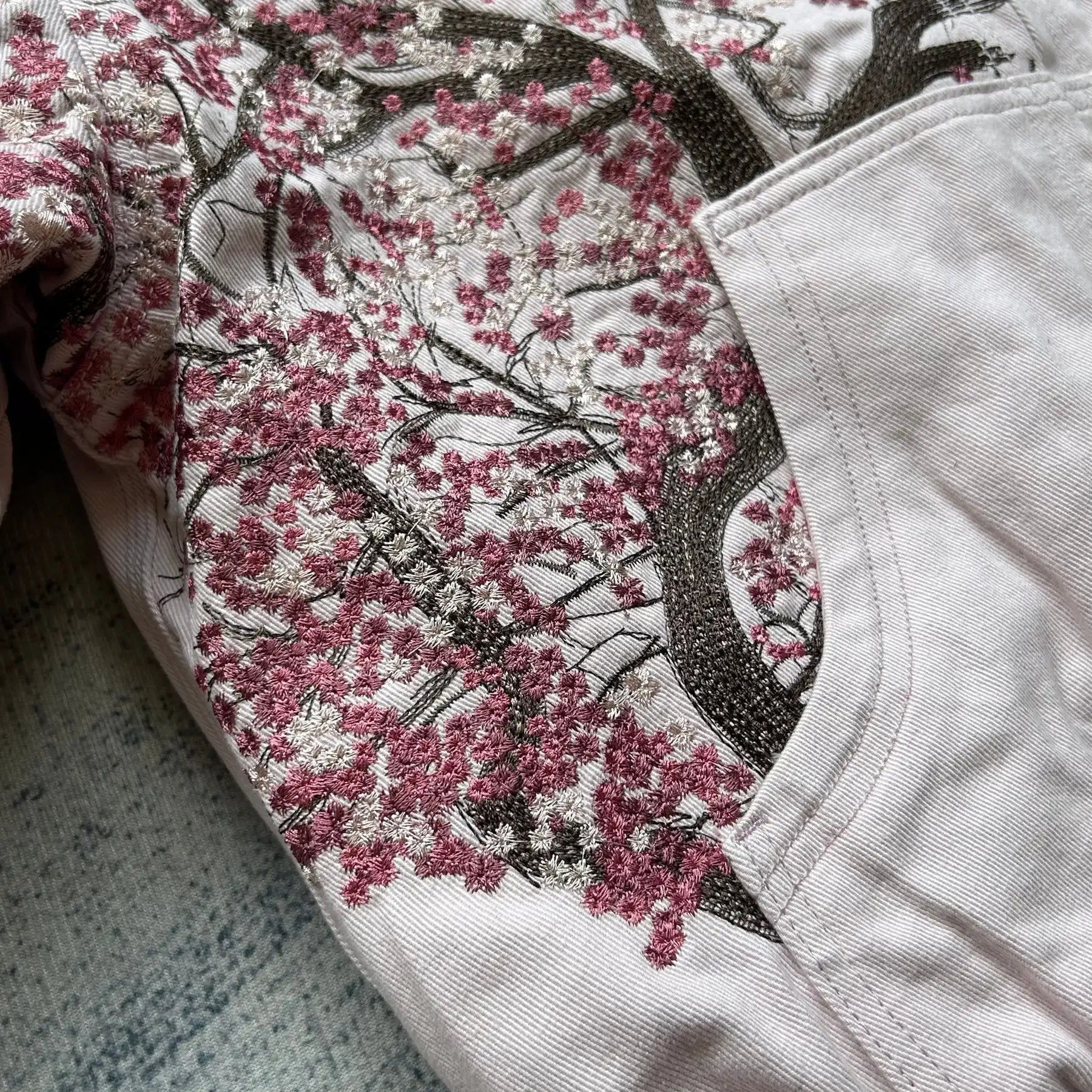 BLOSSOM SHADE HOODIE®